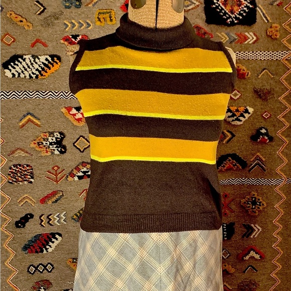 Bzzzz! Bees Knees Acrylic Turtleneck Sweater Vest - Picture 2 of 3